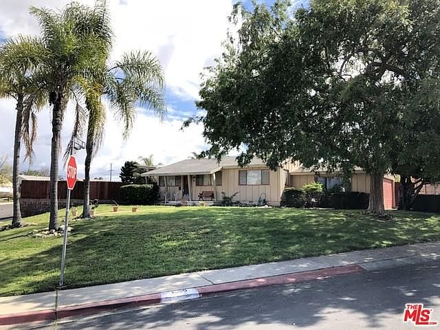 2nd image of 8100 Barnsley Ave