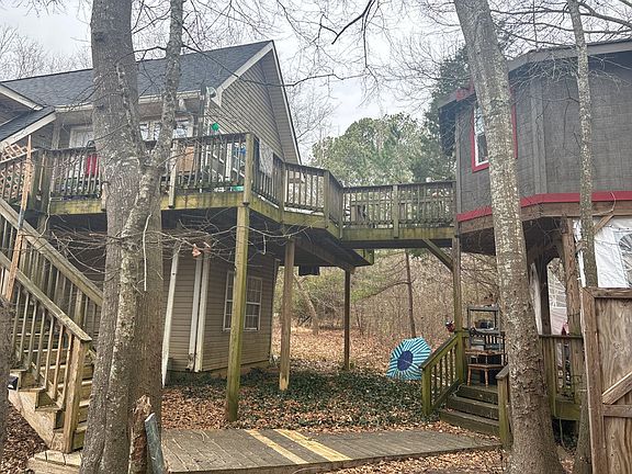 2nd image of 7985 Woods Rd