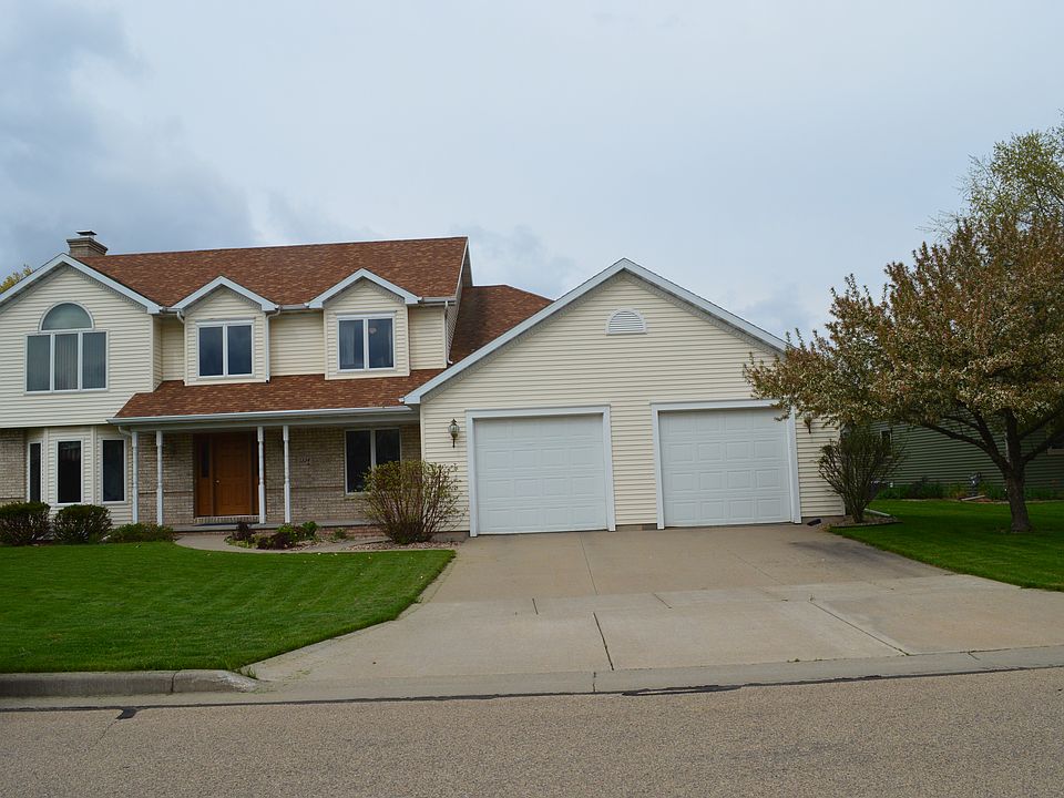 1st image of 1334 Applewood Dr
