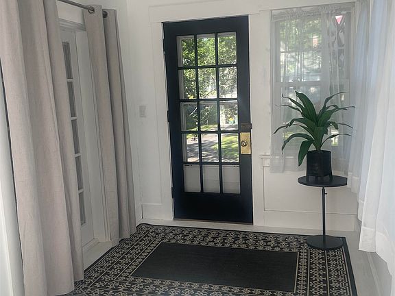 2nd image of 30 Baker St