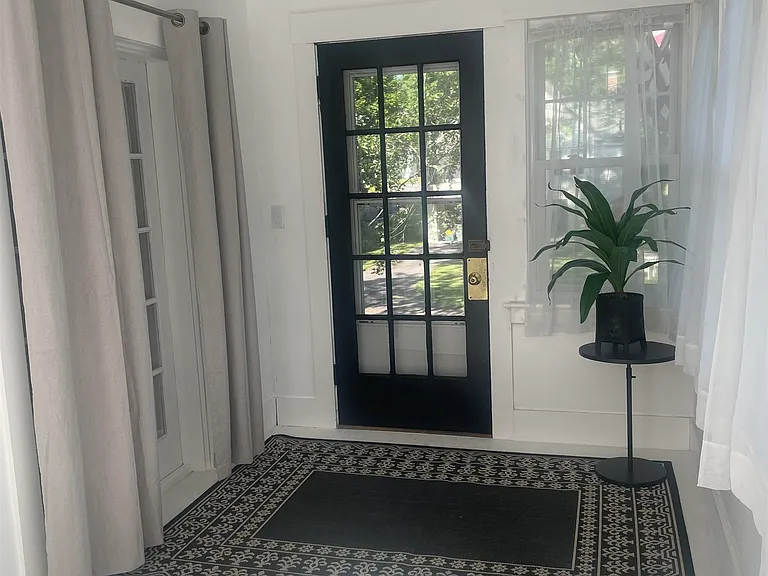 30 Baker St — Photo 2