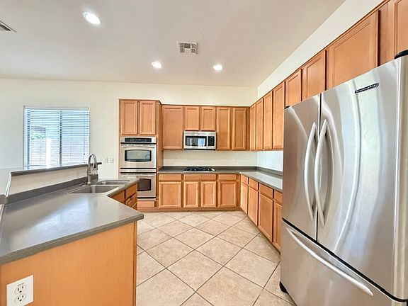 4th image of 43514 N 44th Ave