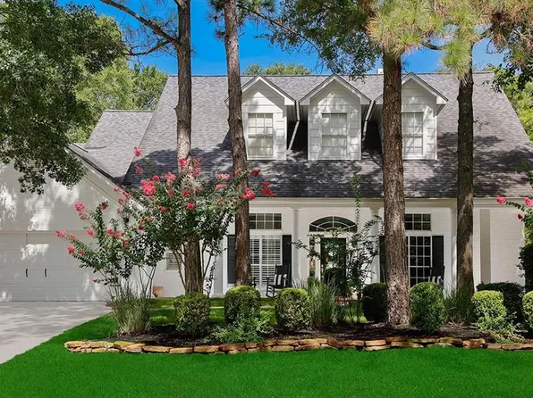 26 W Fairbranch Circle, The Woodlands, TX 77382