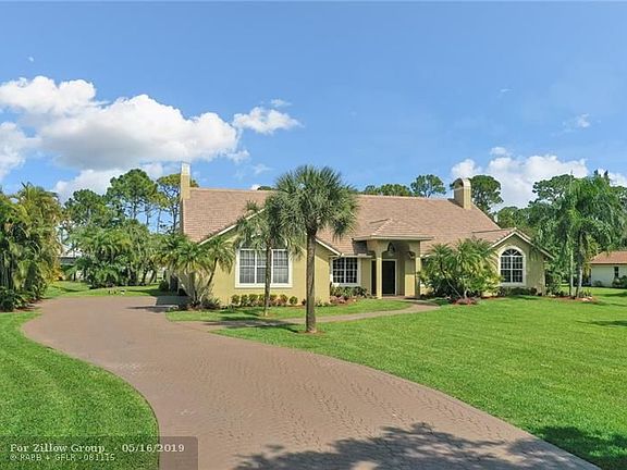 4th image of 6674 NW 66th Ave