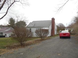 7496 Orchard Rd, Radford, VA 24141