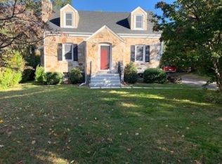 50 Chestnut Hill Rd, Trumbull, CT 06611