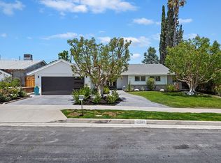 23821 Crosson Dr, Woodland Hills, CA 91367