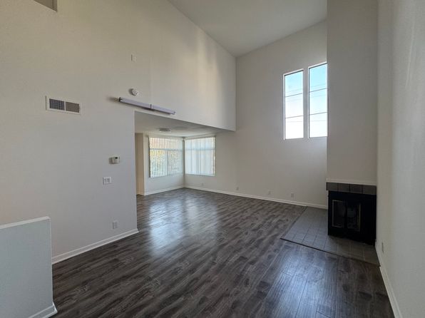 1600 S Bentley Ave #7