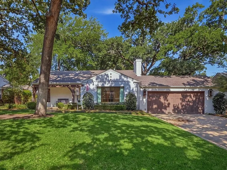 329 Eastwood Ave — Photo 1