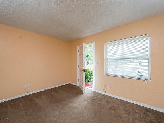 8956 MacArthur Ct S-3