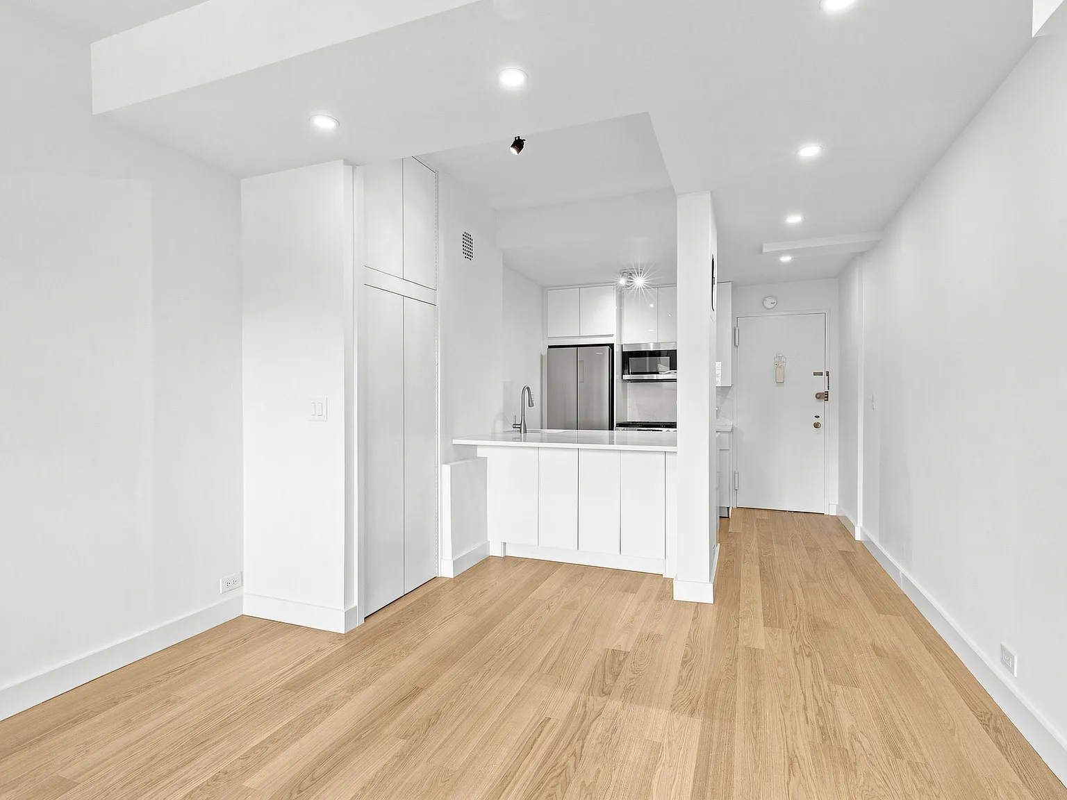 77 East 12th Street — Photo 3