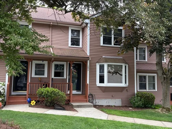 200 Heroux Blvd Unit 1804, Cumberland, RI 02864