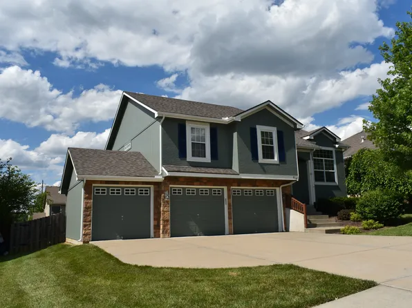 814 Park Ave, Leavenworth, KS 66048
