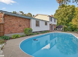 1 Jason Ct, London, ON N6J 2B9