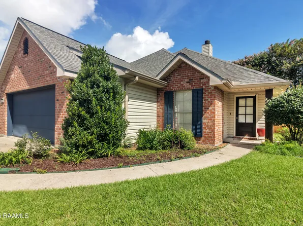 406 Quiet Meadows Cir, Youngsville, LA 70592
