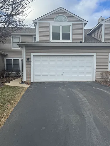 725 Hamilton Cir Photo 1