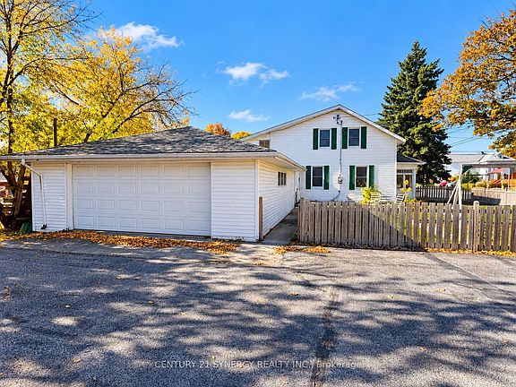 4th image of 15 Strathcona St