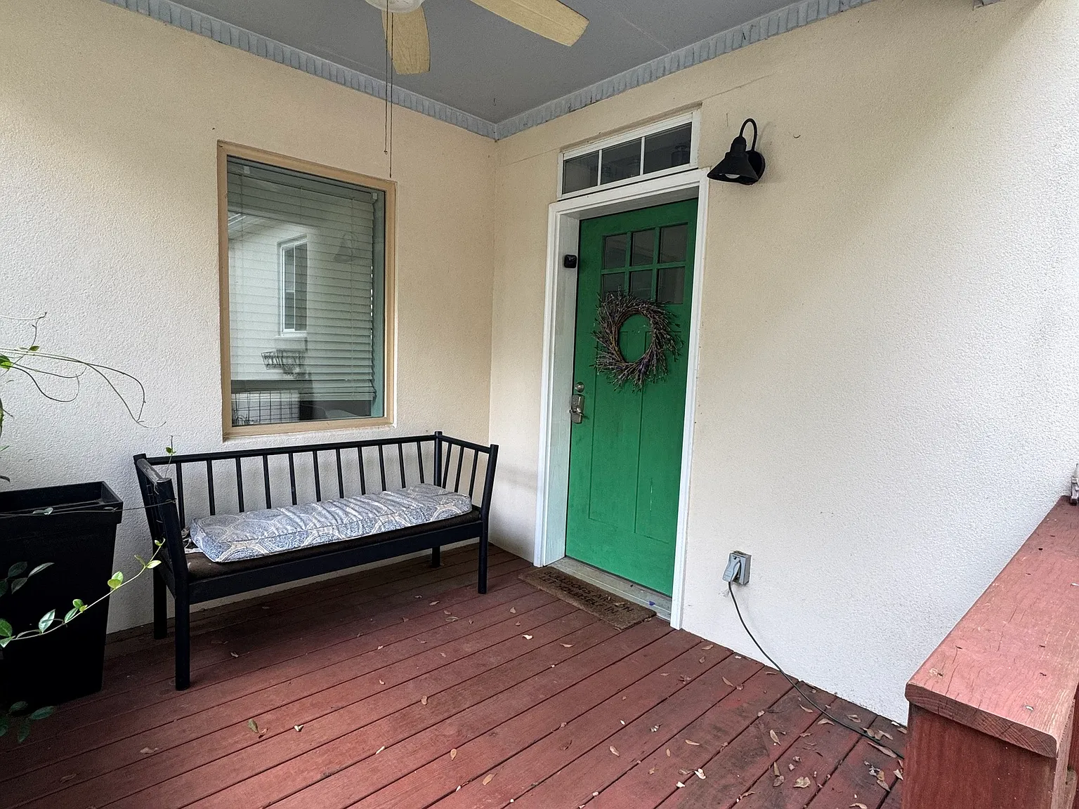 3 bed, 2.0 bath, 1421 sqft, $2,450 — Photo 4