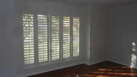 Formal living from entry way