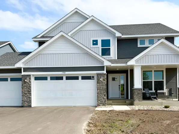 1918 Timber Ln, Carver, MN 55315