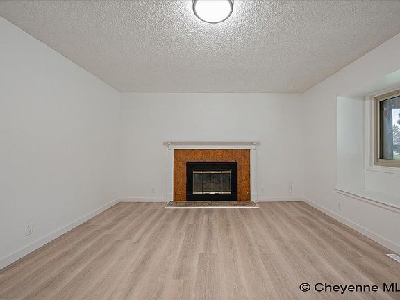 5th image of 816 Gardenia Dr