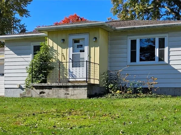 384 Leeds St, Akron, OH 44305