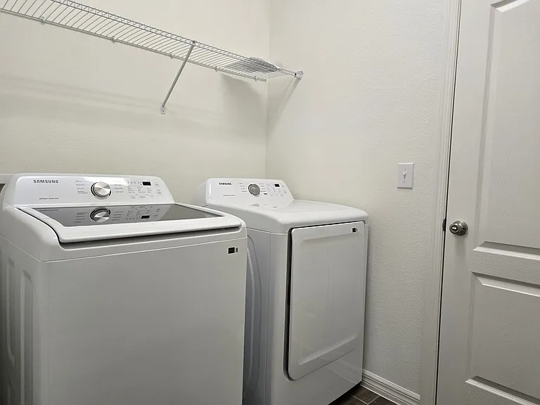 3064 Sanctuary Dr — Photo 14