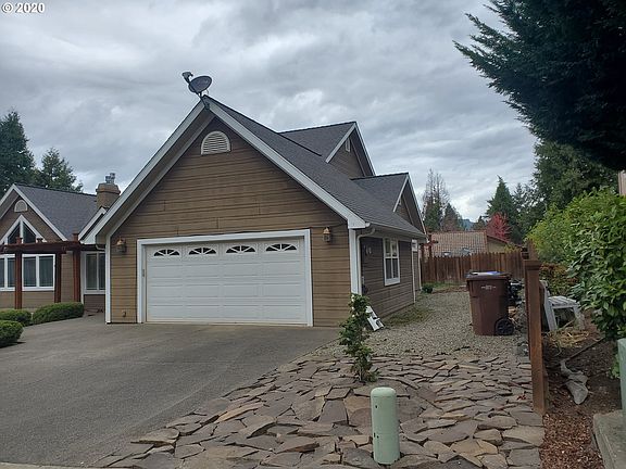 2nd image of 126 Deaton Ct