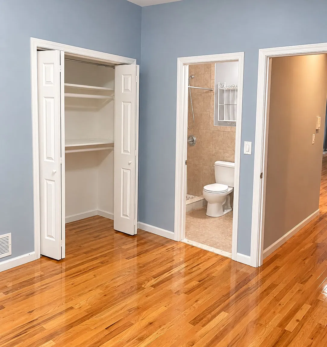 2 bed, $2,400 — Photo 4