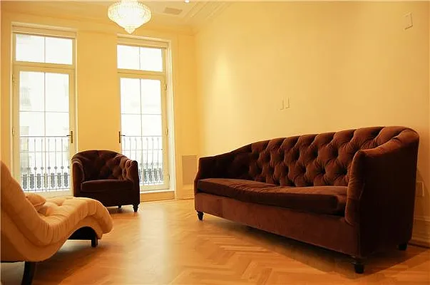 Rented by A & I Broadway | media 13