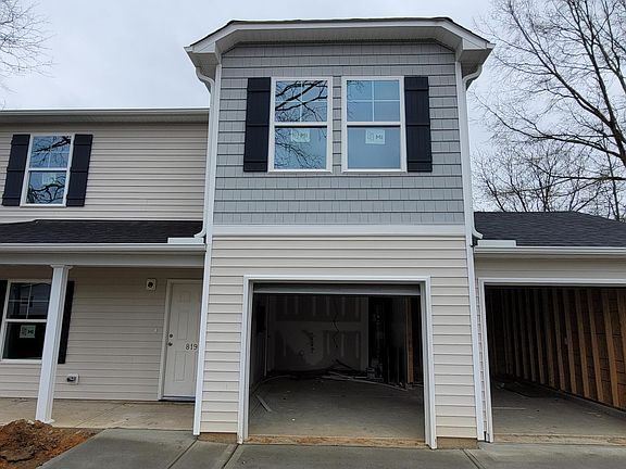 2nd image of 819 S Rose Street