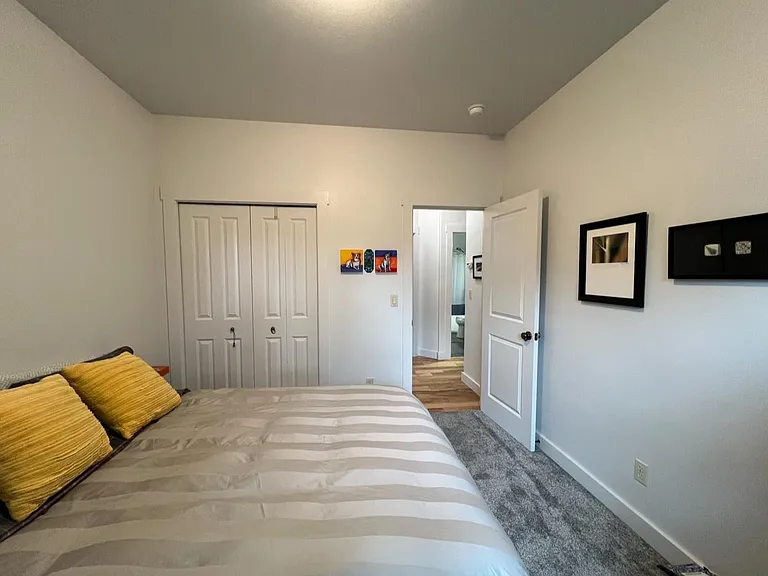 Hunters Cir — Photo 11