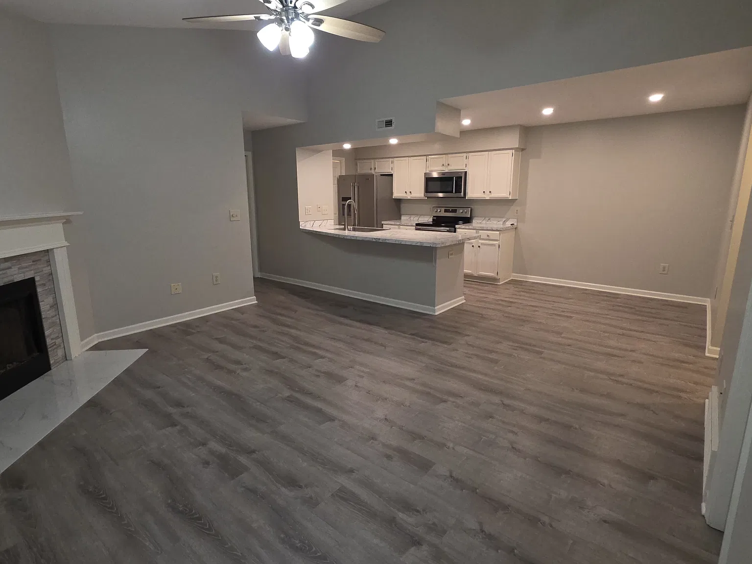 2 bed, 1124 sqft, $1,700 — Photo 1