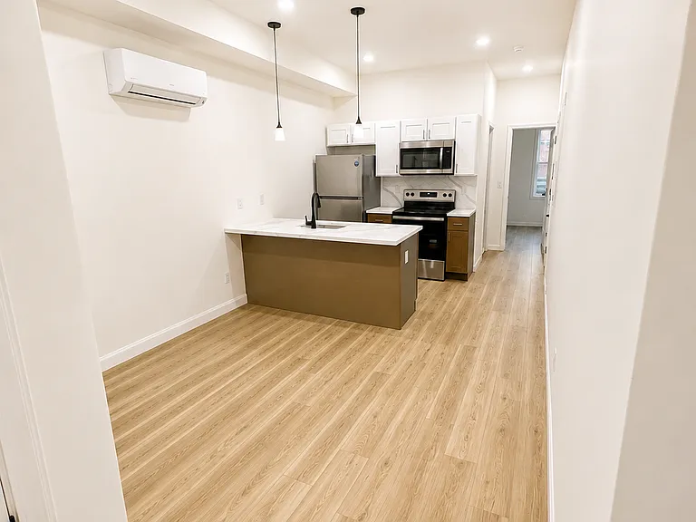 1527 W Westmoreland St — Photo 10