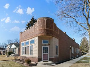 9000 Monroe Ave, Brookfield, IL 60513