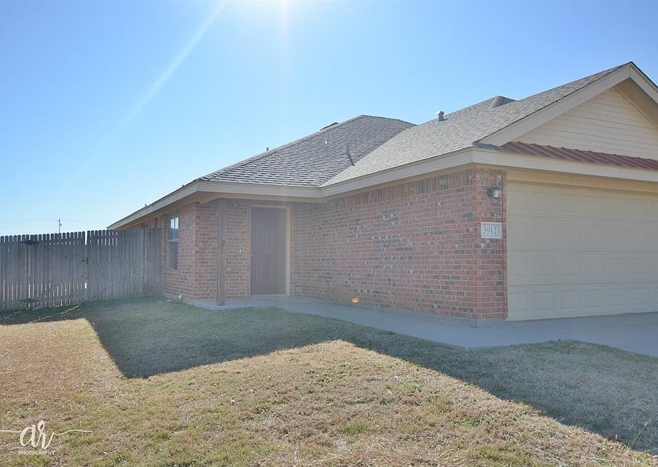 1st image of 3912 Carrera Ln