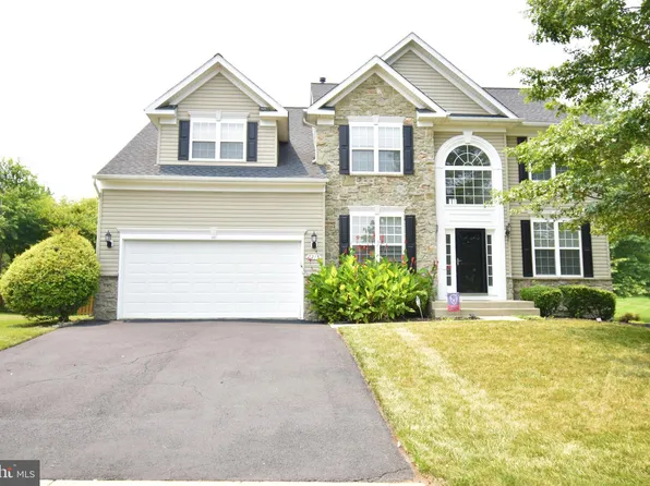 7213 Purple Avens Ave, Upper Marlboro, MD 20772