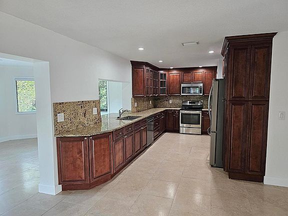 5th image of 435 Pine Villa Dr #435