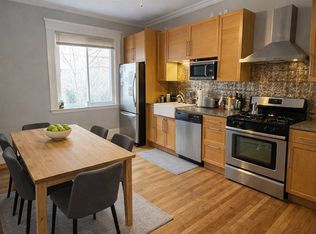 530 E 4th St #1, Boston, MA 02127