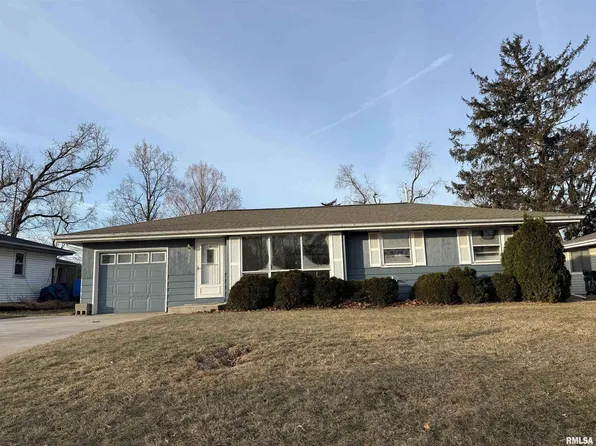 5337 N Stephen Dr, Peoria, IL 61615