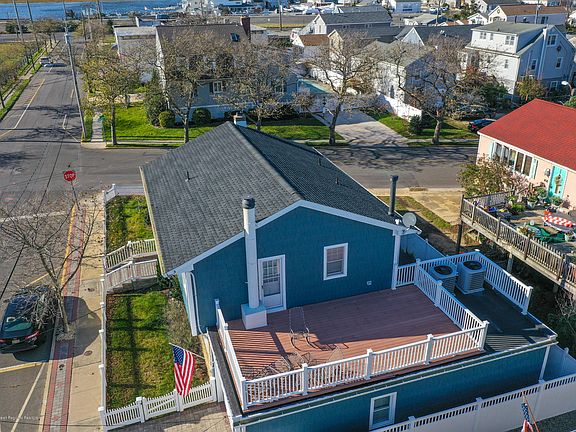 5th image of 260 Carteret Ave
