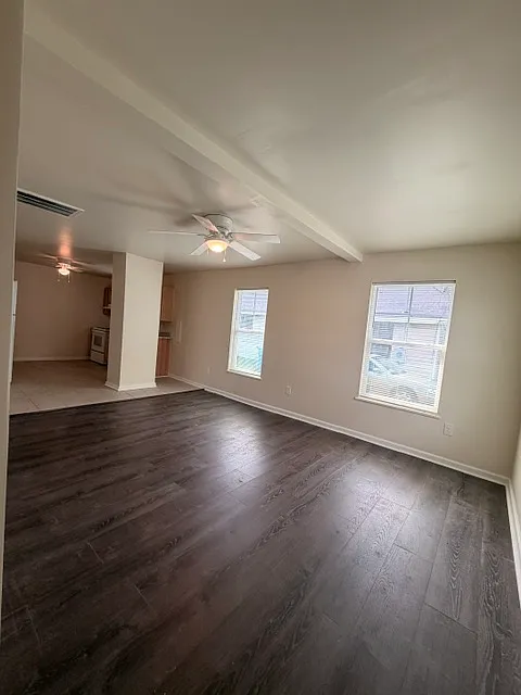 2 bed, 1100 sqft, $1,350 — Photo 2
