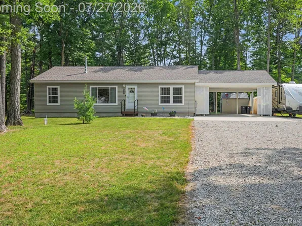 1316 Leeward Ln, Saint Helen, MI 48656