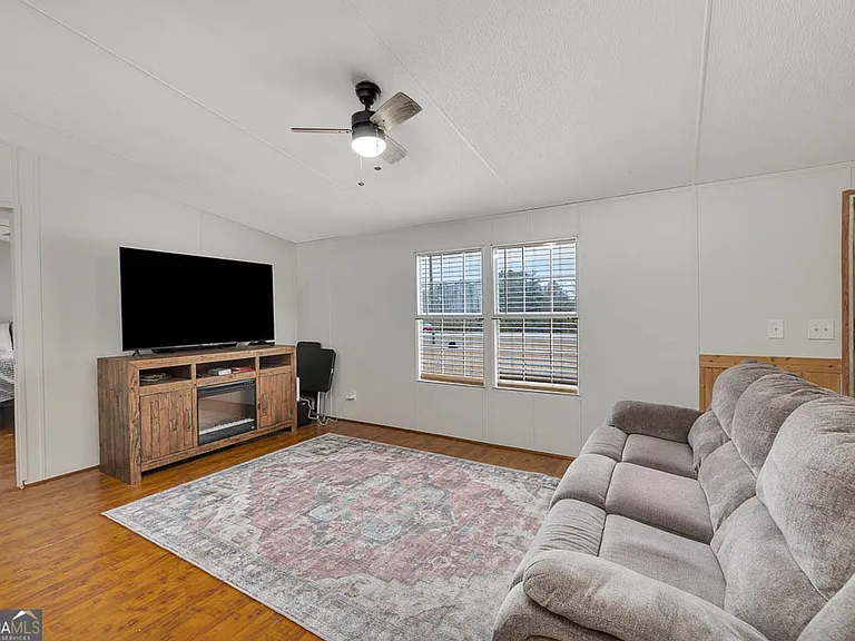 1093 Timber Landing Rd — Photo 6
