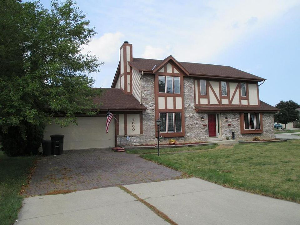 1st image of 7800 W Canterbury Ct