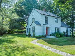 39 Mountain View Ave, Kingston, NY 12401