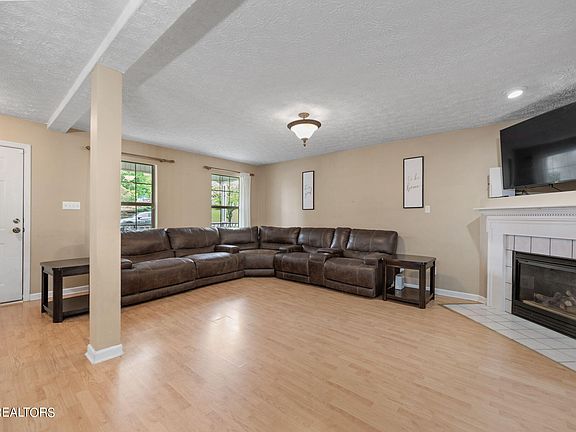 5th image of 6806 Saint Croix Ln