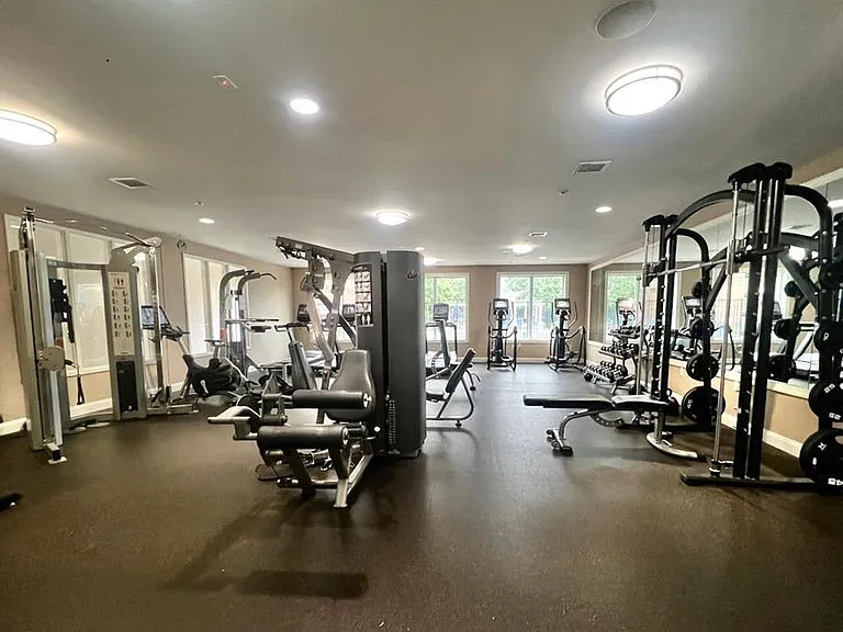 200 Dey St #283 — Photo 15