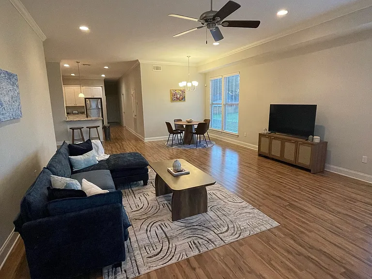 1528 Orpheum Ave #A — Photo 8