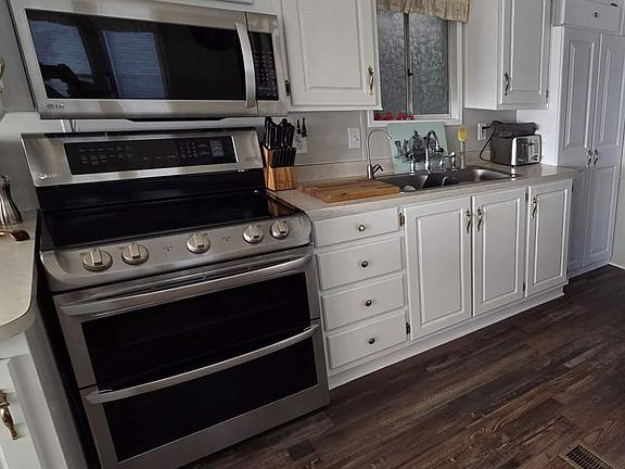 4th image of 702 S Meridian Rd #657